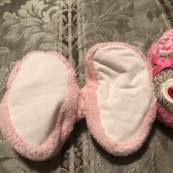 Slippers - Picture 3 of 5